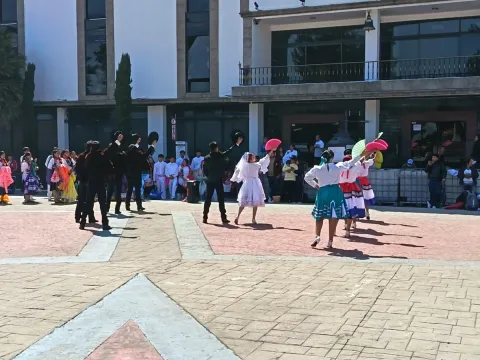 Acuerdan instalar mesa permanente para atender pliego Antorchista.