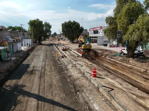 Amplían a cuatro carriles principal acceso al municipio de Teotihuacán
