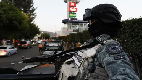 Arrancan operativos de seguridad decembrina y peregrina en La Paz.