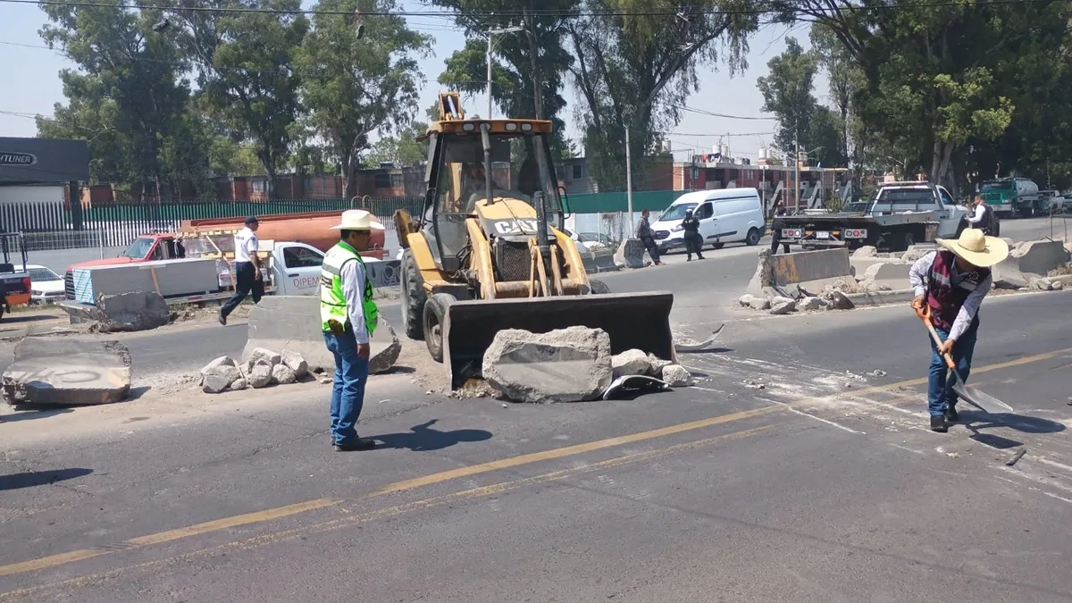Retiran bloqueo ilegal en la México-Pachuca