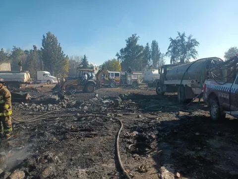 Atienden bomberos de Tecámac emergencias simultáneas y apoyan a Temascalapa