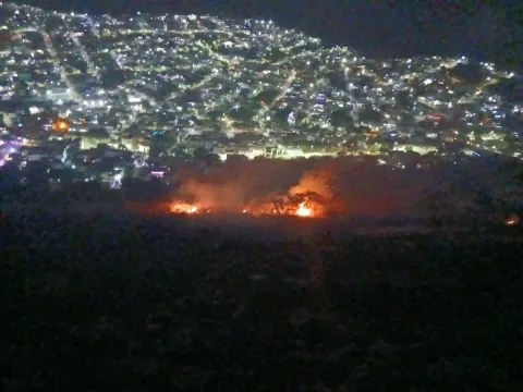 Controlan fuego en zona alta de Ecatepec tras operativo conjunto