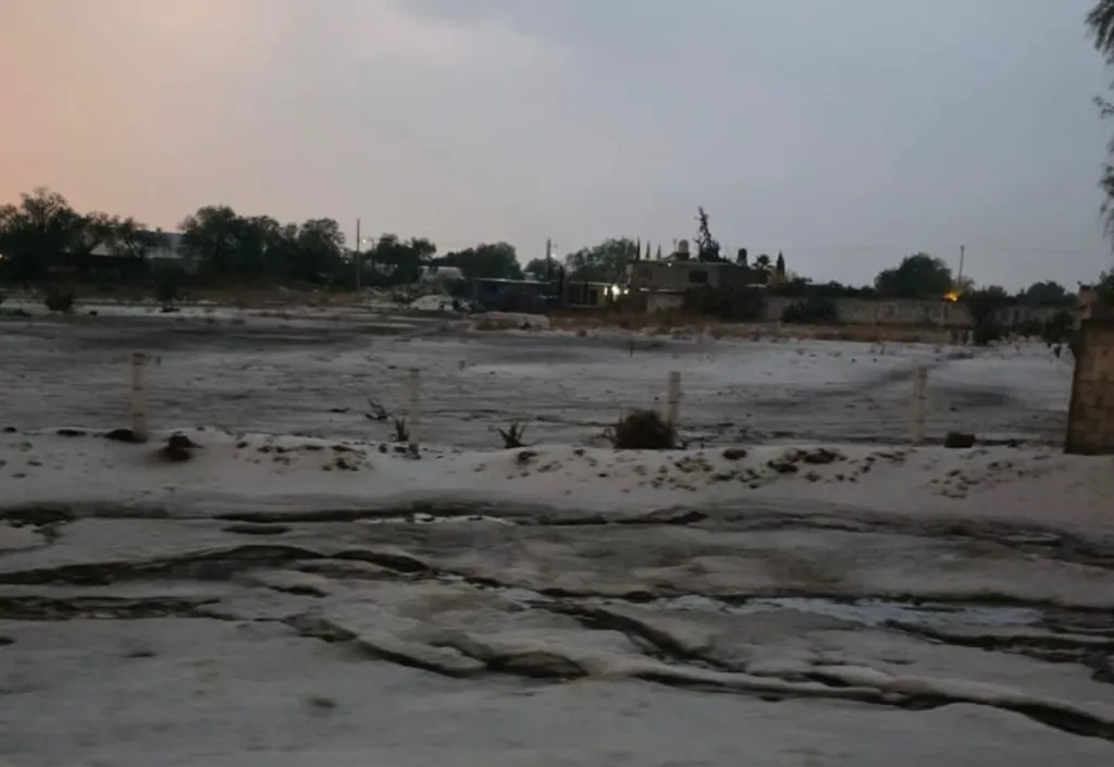 Cubre granizada autopista México-Pachuca y accesos al AIFA