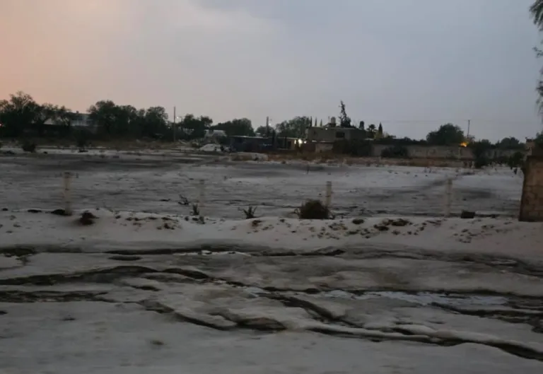 Cubre granizada autopista México-Pachuca y accesos al AIFA