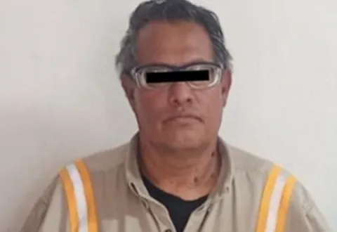 Detienen a empleado de luz por extorsionar en Nezahualcóyotl