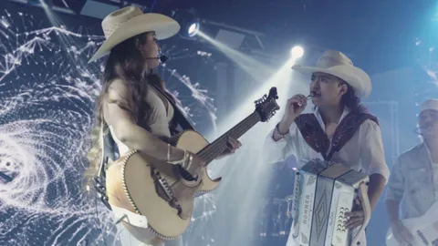 Estrenan Los Peña versión norteña del éxito “Antes” 