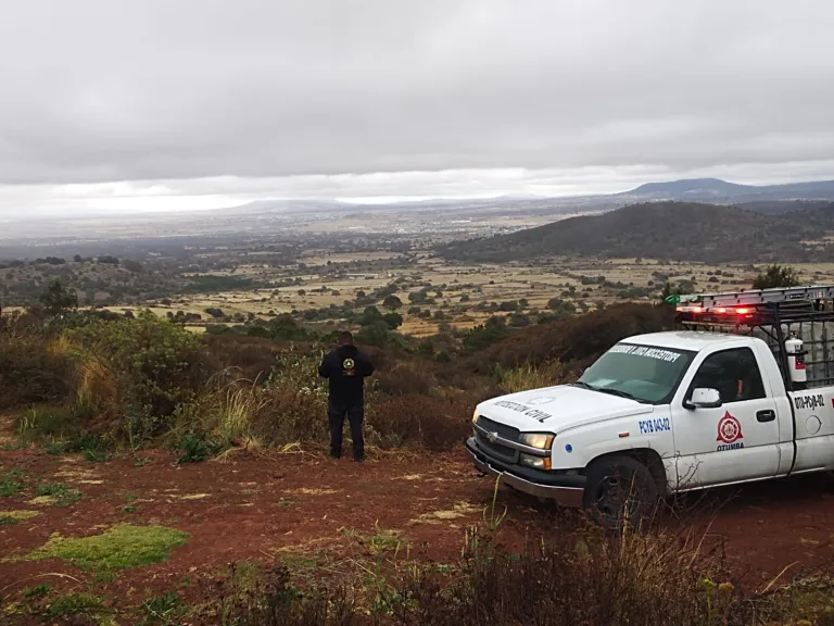 Extinguen incendio forestal en límites de Otumba y Tlaxcala