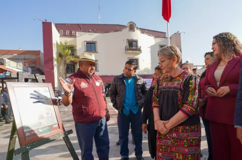 Inaugura Martha Guerrero exposición histórica Los Hijos de la Cuenca