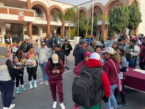 Inauguran carretera Temascalapa-Teacalco con carrera atlética de convivencia