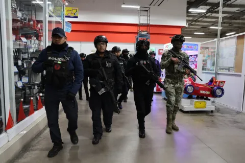 Refuerzan vigilancia en Ecatepec con mil elementos por Nochebuena.