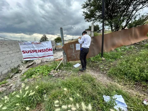 Suspende Ecatepec siete construcciones irregulares en Sierra de Guadalupe