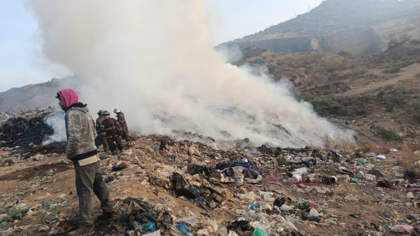 Incendio en basurero de Chiconautla es controlado tras coordinación de bomberos de Acolman y Ecatepec