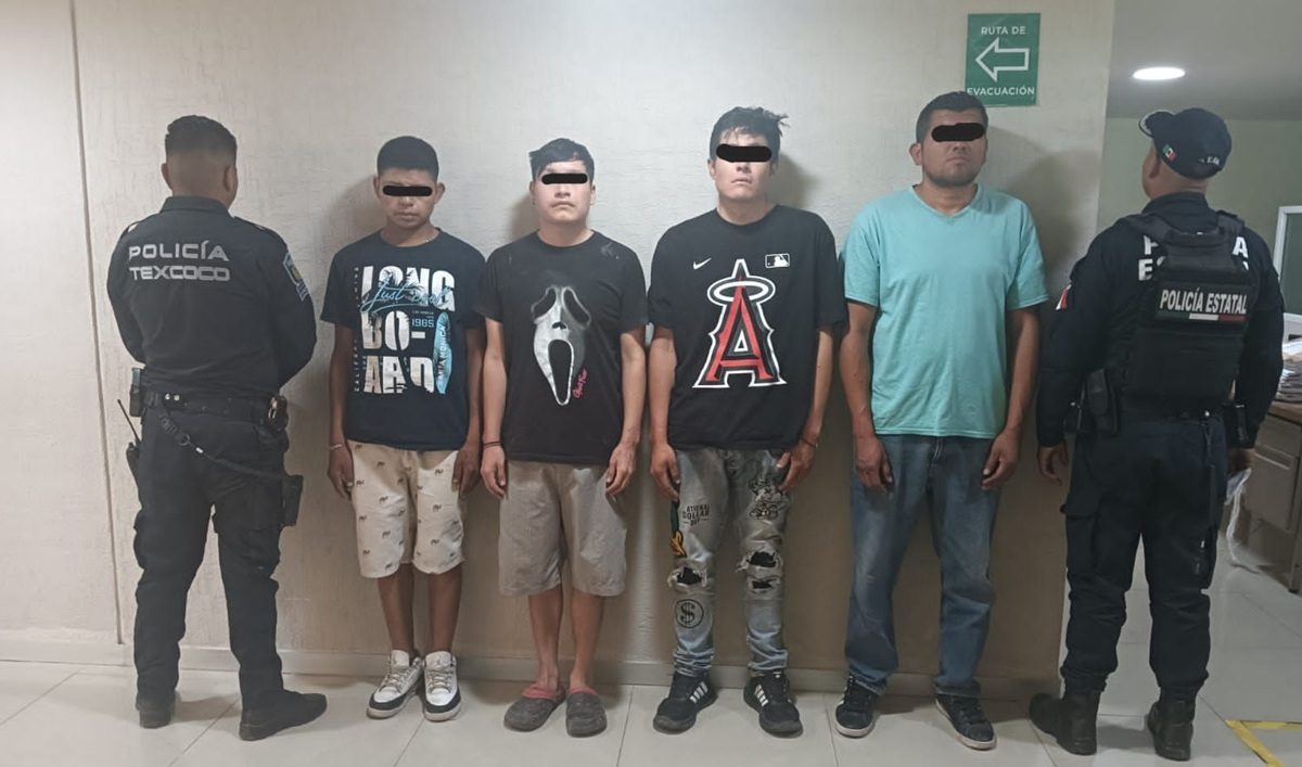 Detienen a cuatro implicados en robo violento de motocicleta en Texcoco