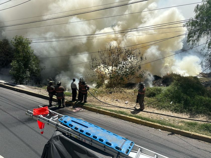 Colaboración intermunicipal frena incendio forestal en Ecatepec