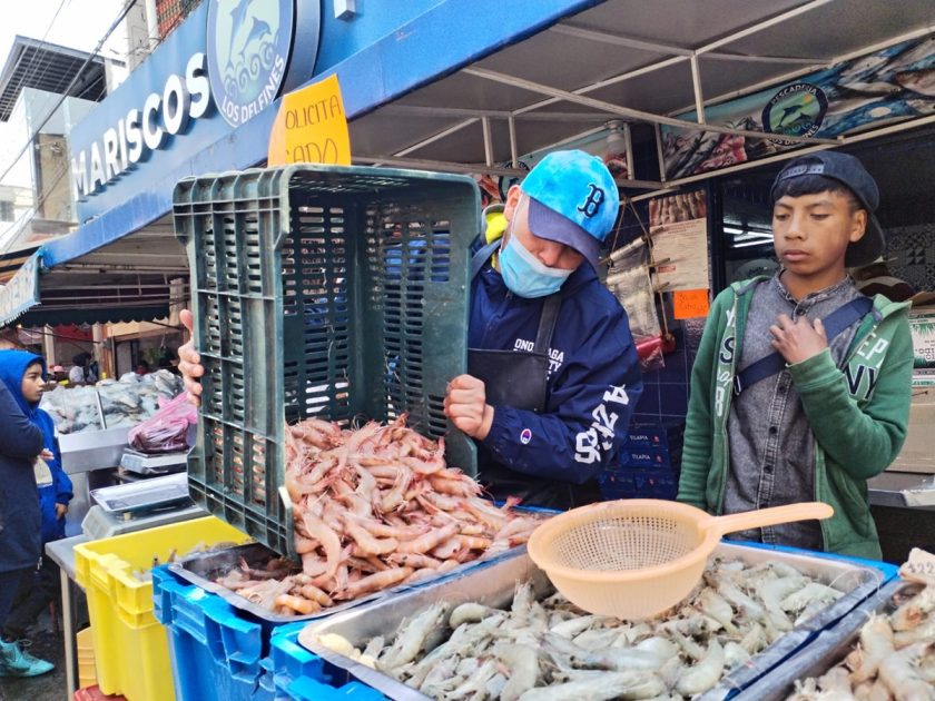 Refuerzan controles sanitarios en alimentos del mar durante la Cuaresma 2025