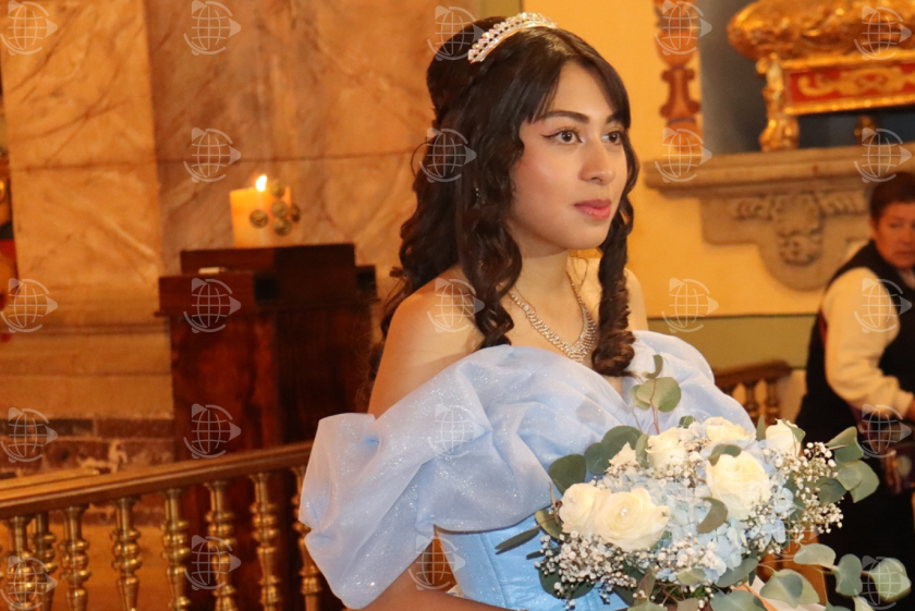 Vanely Olalde celebra sus XV años con emotiva misa y festejo familiar