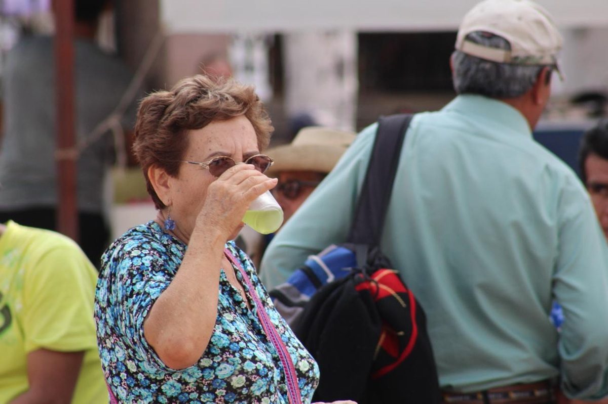 Exhortan a la población mexiquense a reforzar medidas sanitarias por calor extremo