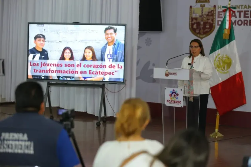 Ecatepec lanza programas de transporte y empleo para jóvenes universitarios y profesionistas