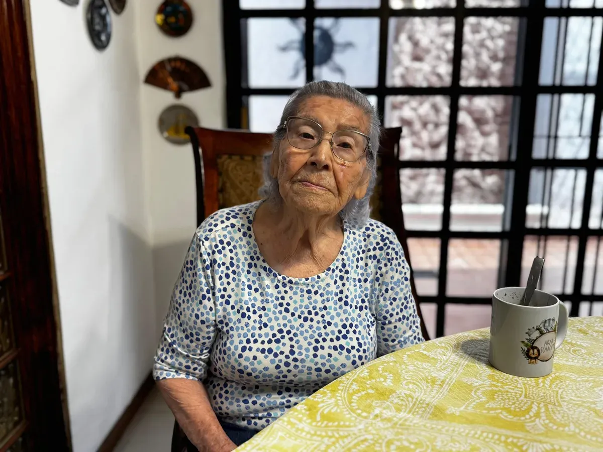 Mujer de 102 años denuncia despojo de su casa en Naucalpan