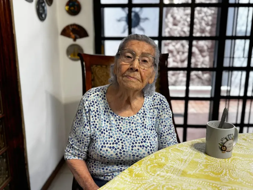 Mujer de 102 años denuncia despojo de su casa en Naucalpan