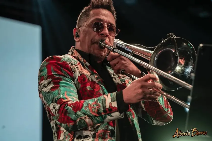 Acusan a promotor y alcalde de Texcoco tras suspensión de concierto en Feria del Caballo