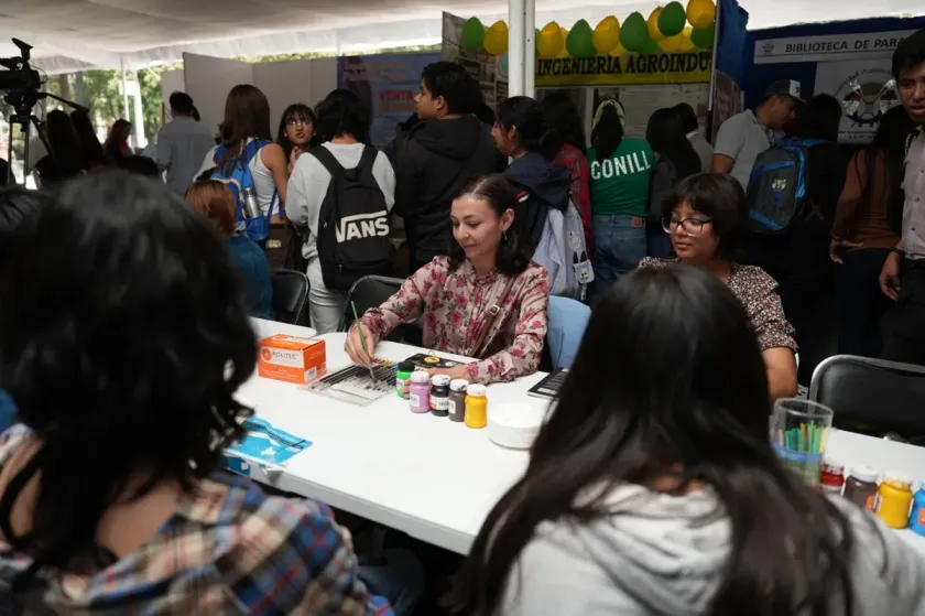Mujeres, literatura y memoria: UACh conmemora el Día del Libro con enfoque comunitario