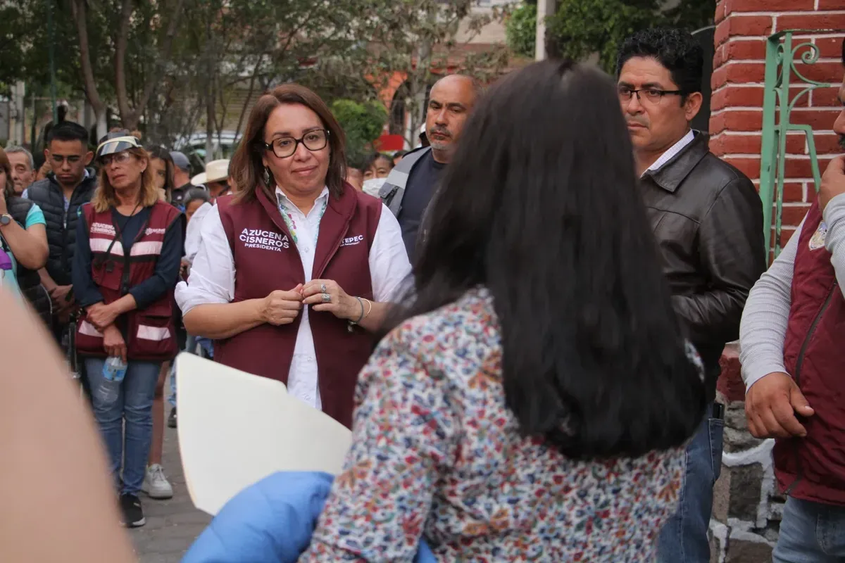 Anuncian obras de agua, alumbrado y seguridad en colonia histórica de Ecatepec