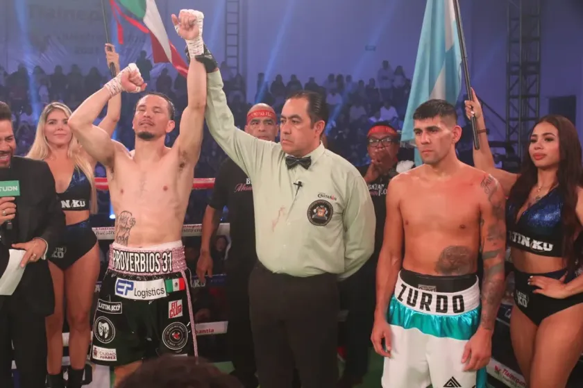 Bryan ‘El Niño Maravilla’ Flores noquea al bonaerense Hernán ‘El Zurdo’ Carrizo y se perfila al título mundial