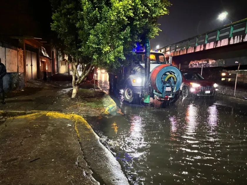 Operativo Tormenta atiende encharcamientos en Ecatepec tras intensa lluvia