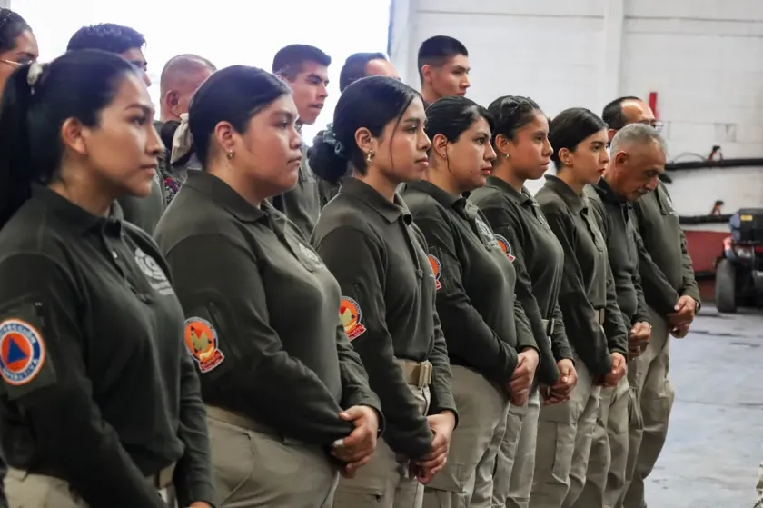 Reconoce Texcoco labor de cuerpos de emergencia con entrega de bonos económicos