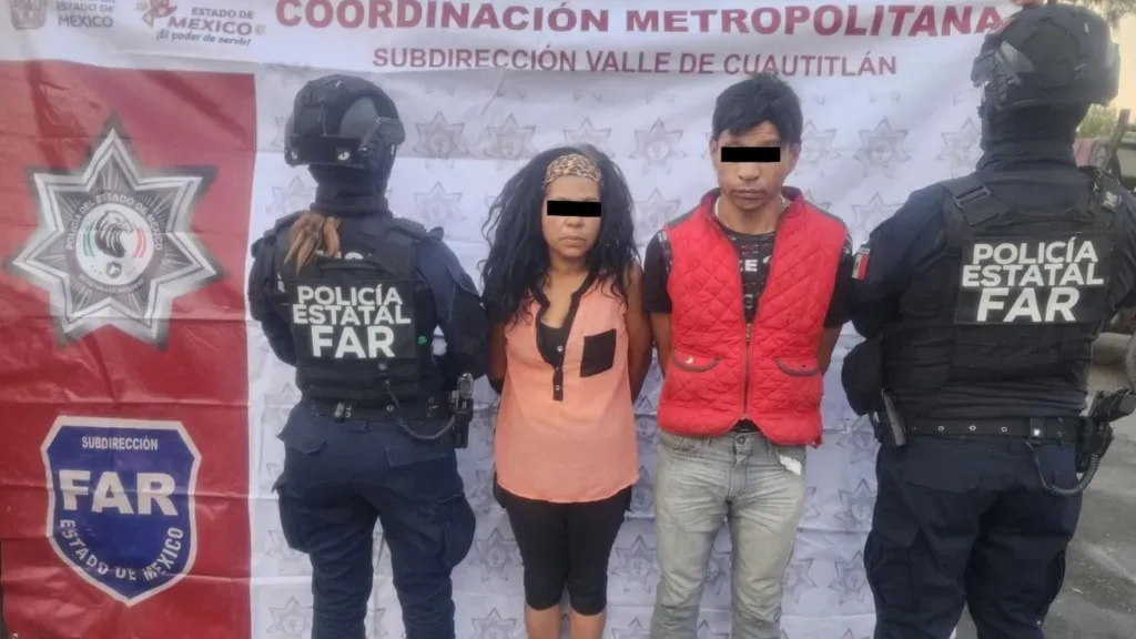 Aseguran motocicleta robada y detienen a dos en Izcalli