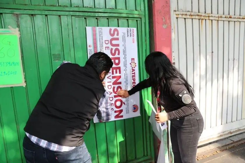Atienden denuncias vecinales y clausuran procesadora en Xalostoc.