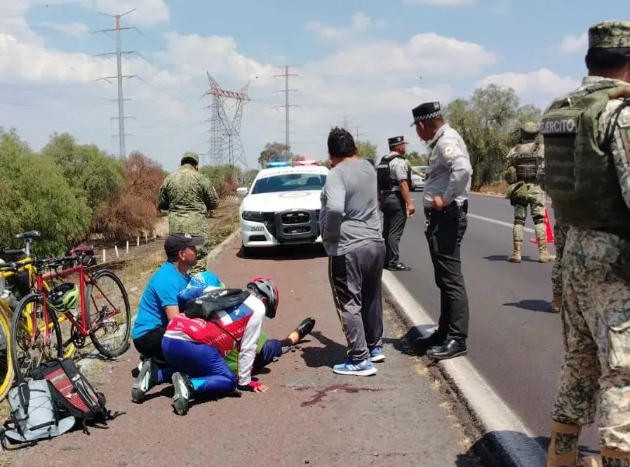 Atropellan a ciclista en la autopista México-Pirámides este domingo