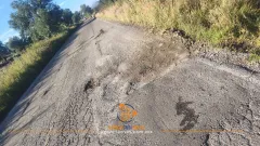 Denuncian peligro vial por bacheo inconcluso en Axapusco 
