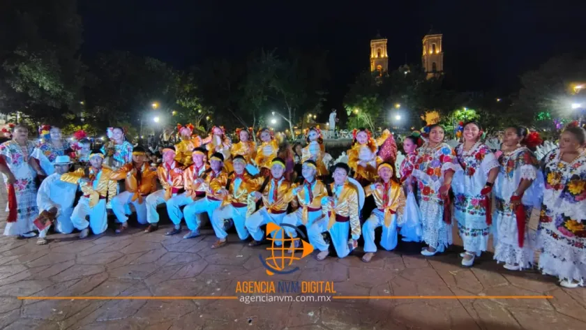 Presentan ballet folclórico mexiquense exitoso espectáculo en Valladolid