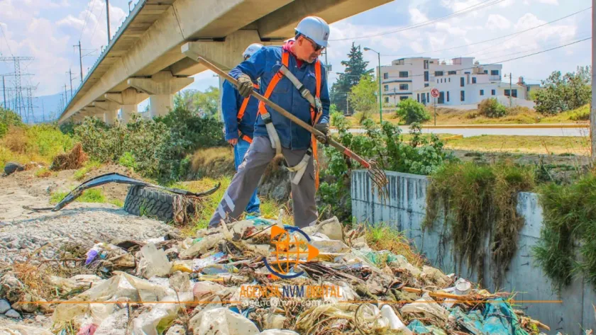 Limpia CAEM redes de drenaje en 52 municipios mexiquenses