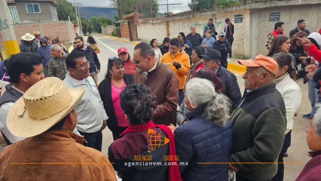 Renueva municipio de Teotihuacán vialidades clave en tres comunidades