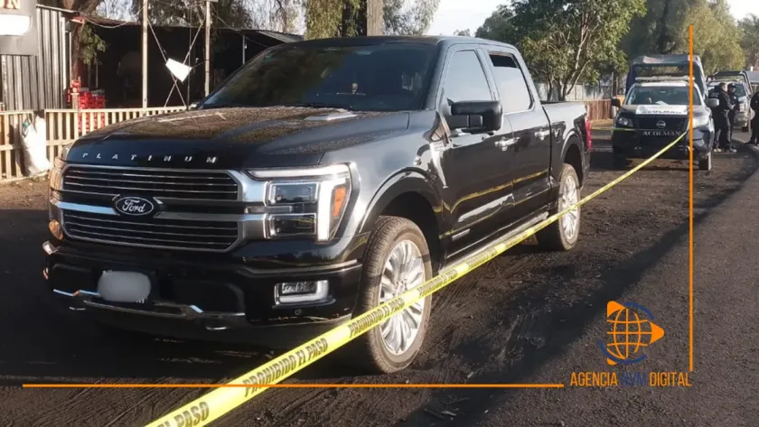 Recuperan camioneta robada tras homicidio de mujer en Oxtotipac