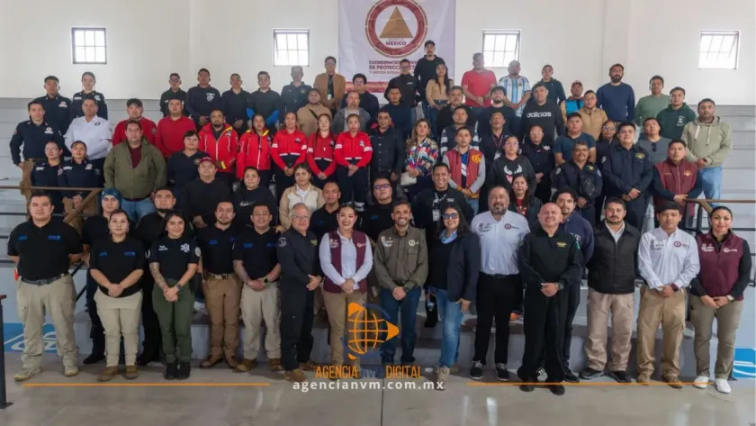 Capacitan a 587 elementos con programa internacional FOTS