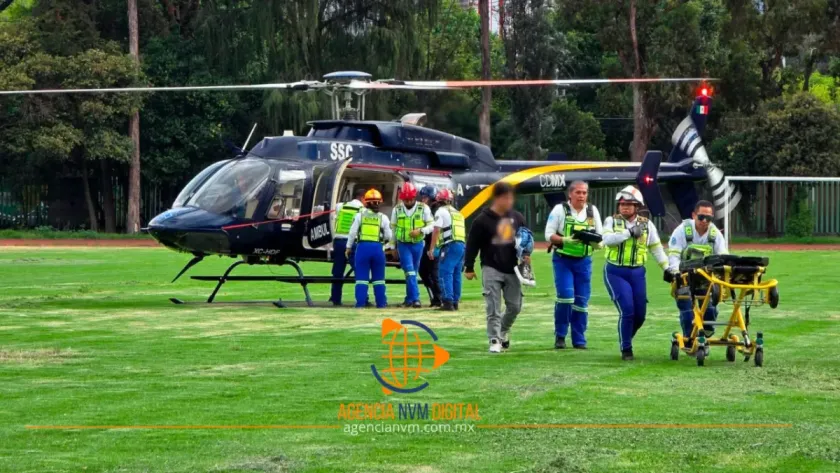 Rescatan a adolescente tras caída desde azotea en Xochimilco