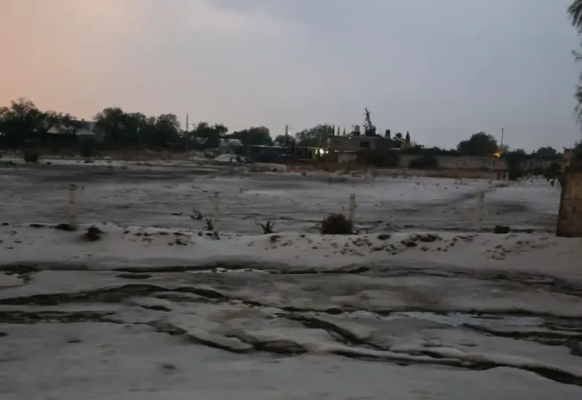 Cubre granizada autopista México-Pachuca y accesos al AIFA