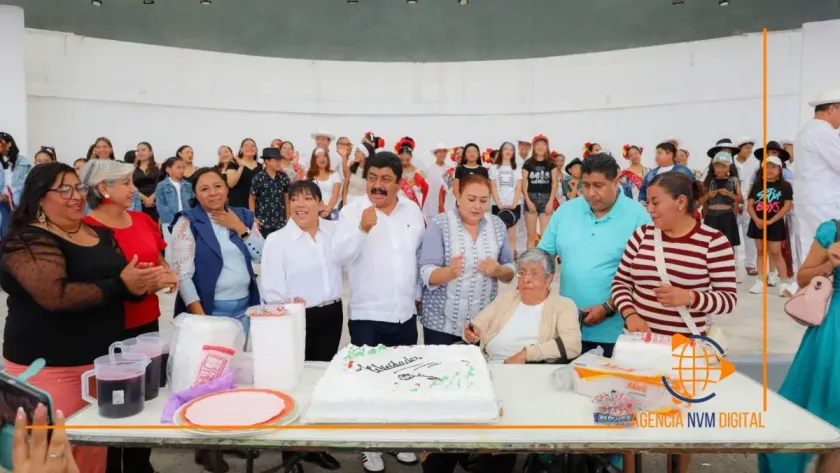 Rinde Texcoco homenaje a compañía folklórica “Convergencias”