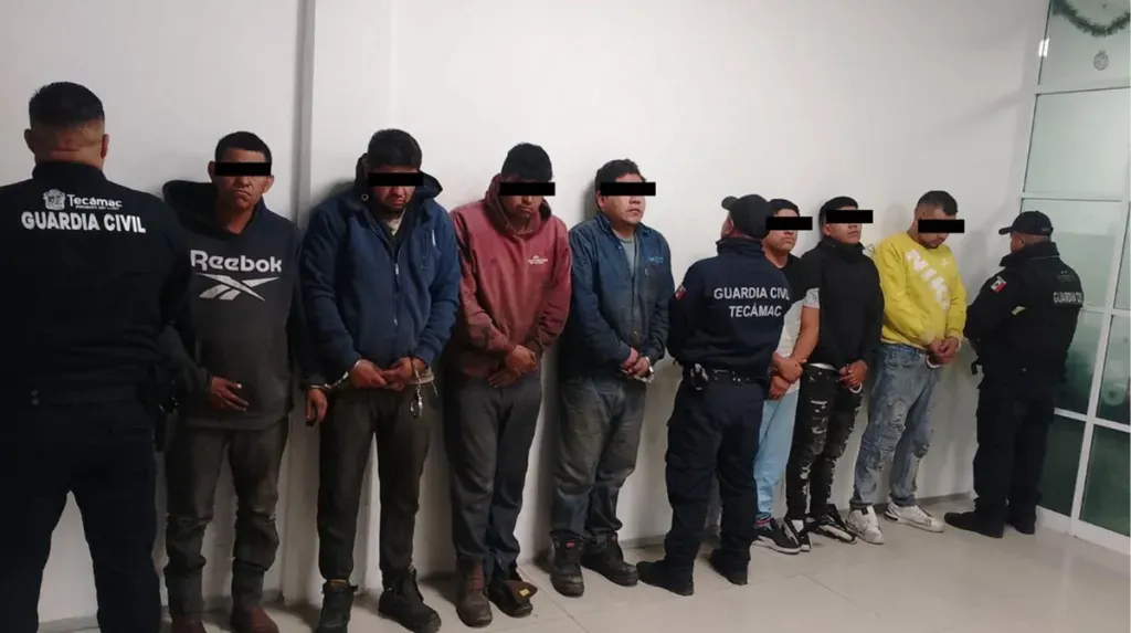 Desmantelan banda dedicada al robo de transporte en Tecámac