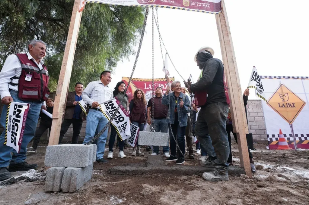 Destina gobierno de La Paz remanente para obras y equipo urbano