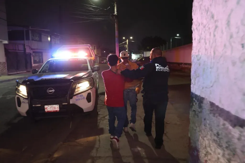 Detiene policía de Ecatepec a seis personas en operativo Rastrillo