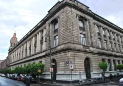 Escándalo en SEP: Director de Profesiones con Títulos Irregulares