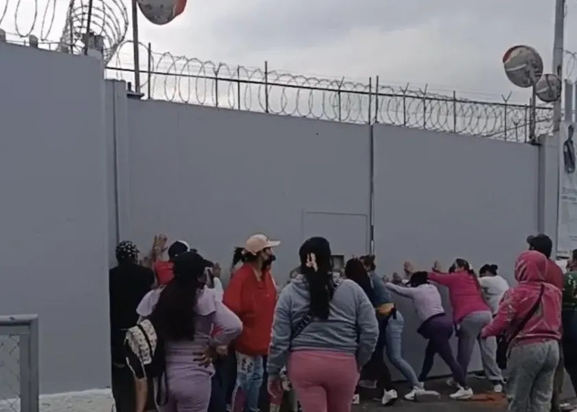 Exigen informes tras disturbios en penal de Chalco