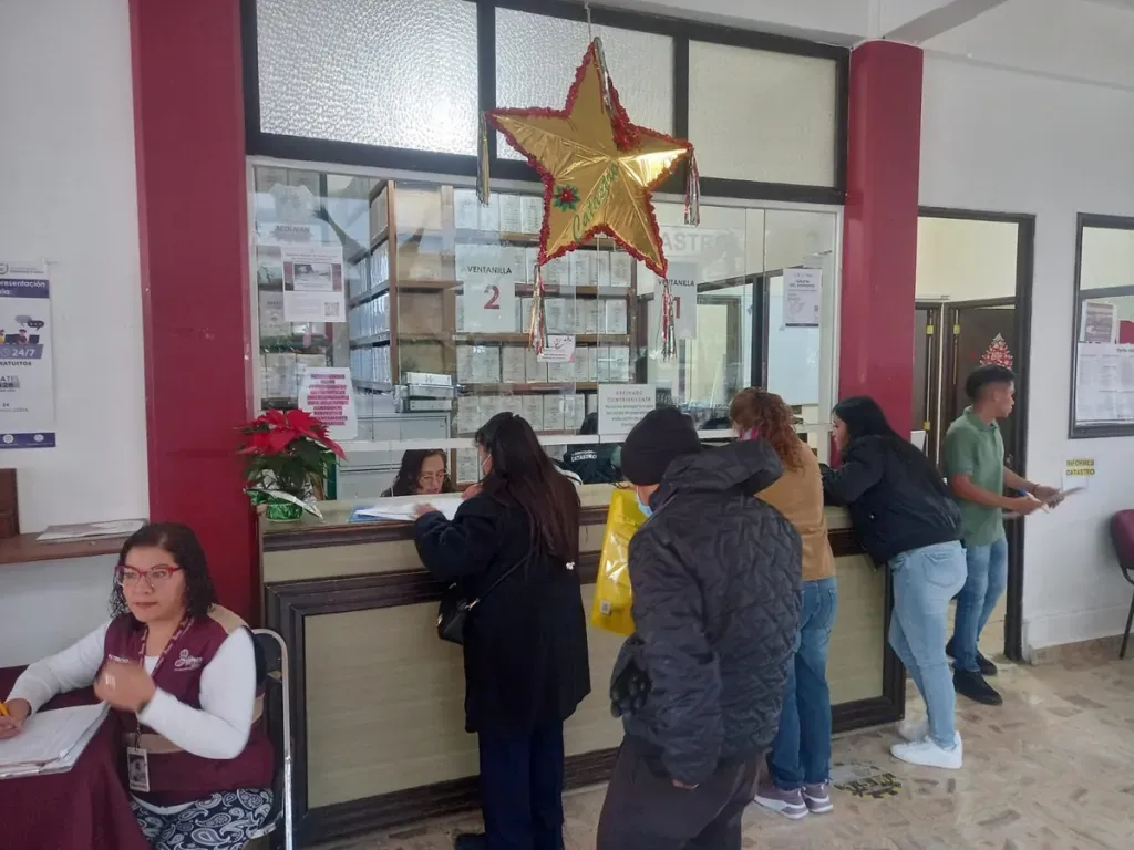 Facilitan pago de impuestos con horarios extendidos en Acolman.