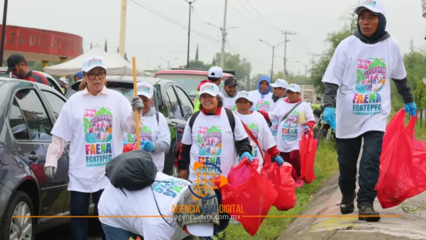 Transforman espacios públicos durante masiva faena en Ecatepec