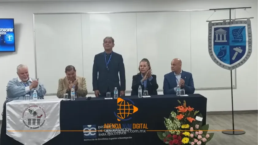 Cuestionan académicos la sustitución del pensamiento humano por la tecnología